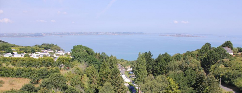La piscine à la mer <span>dans votre camping en Bretagne Nord</span>